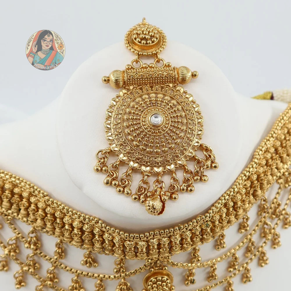 Tamanna Gold Necklace Set