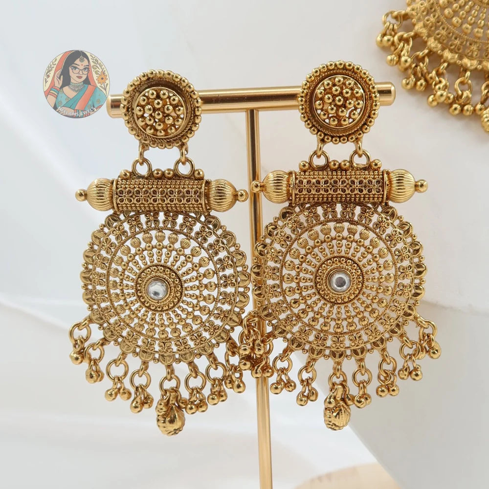 Tamanna Gold Necklace Set