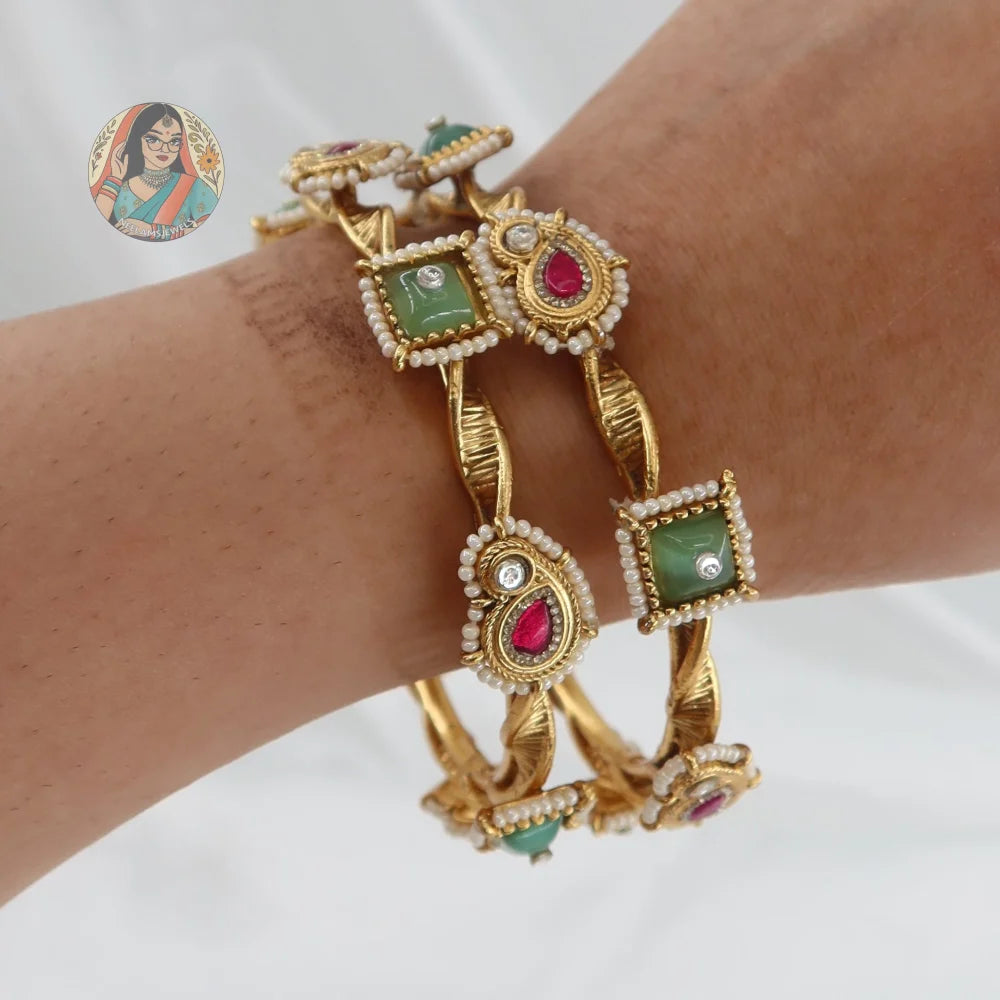 Twisted Vine Bangle Set