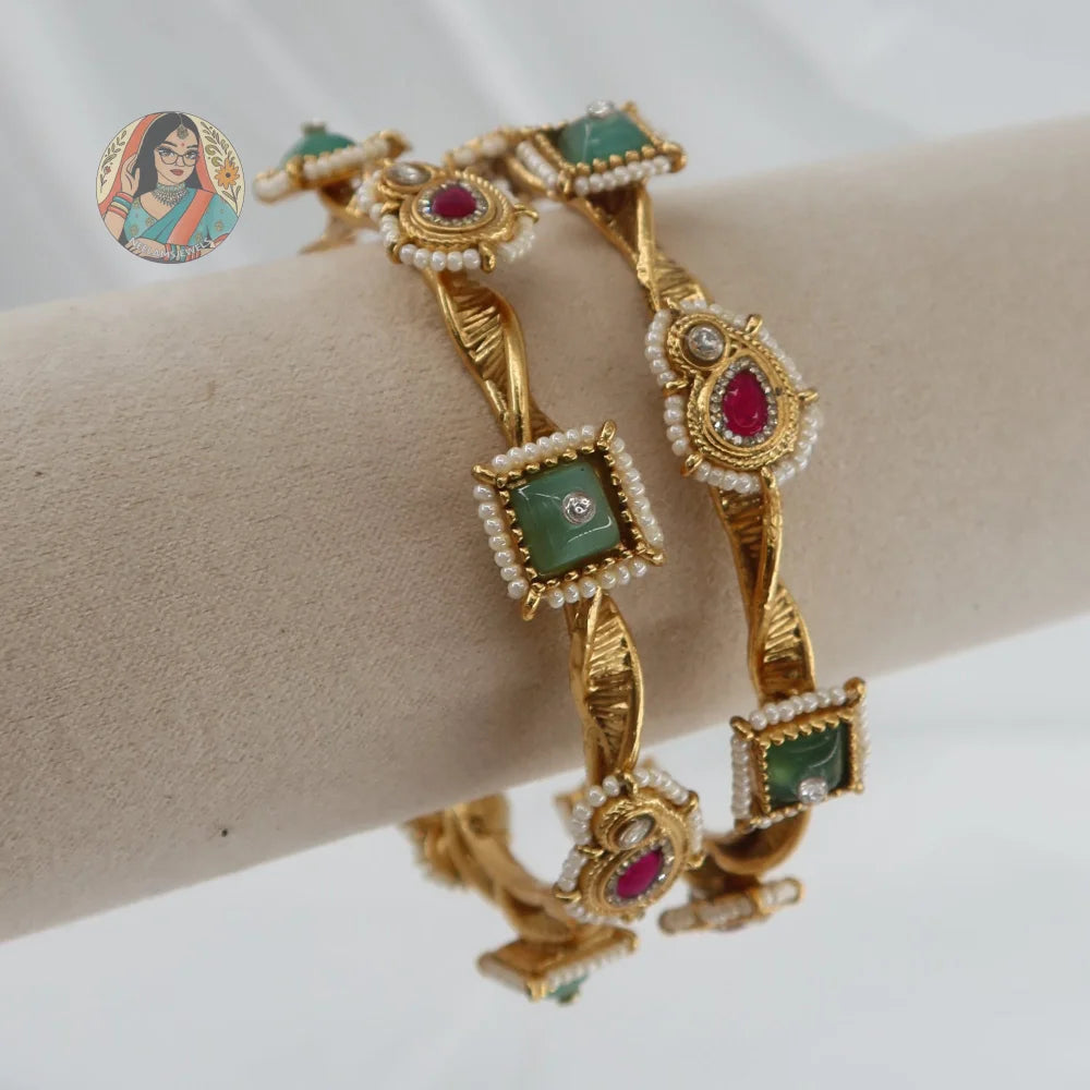 Twisted Vine Bangle Set