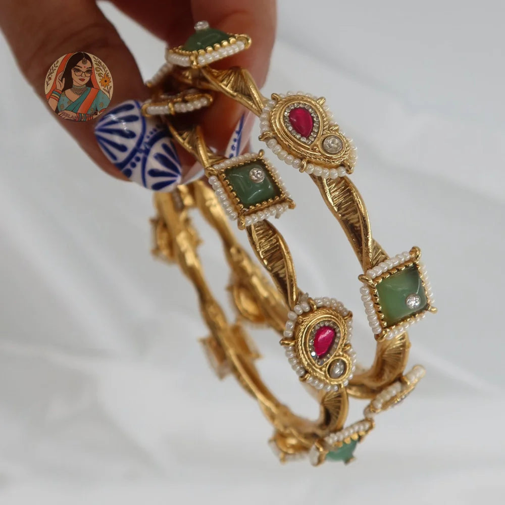 Twisted Vine Bangle Set