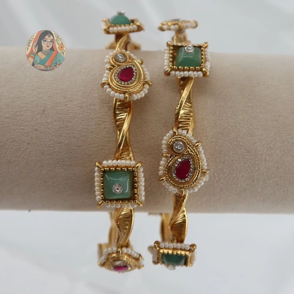 Twisted Vine Bangle Set