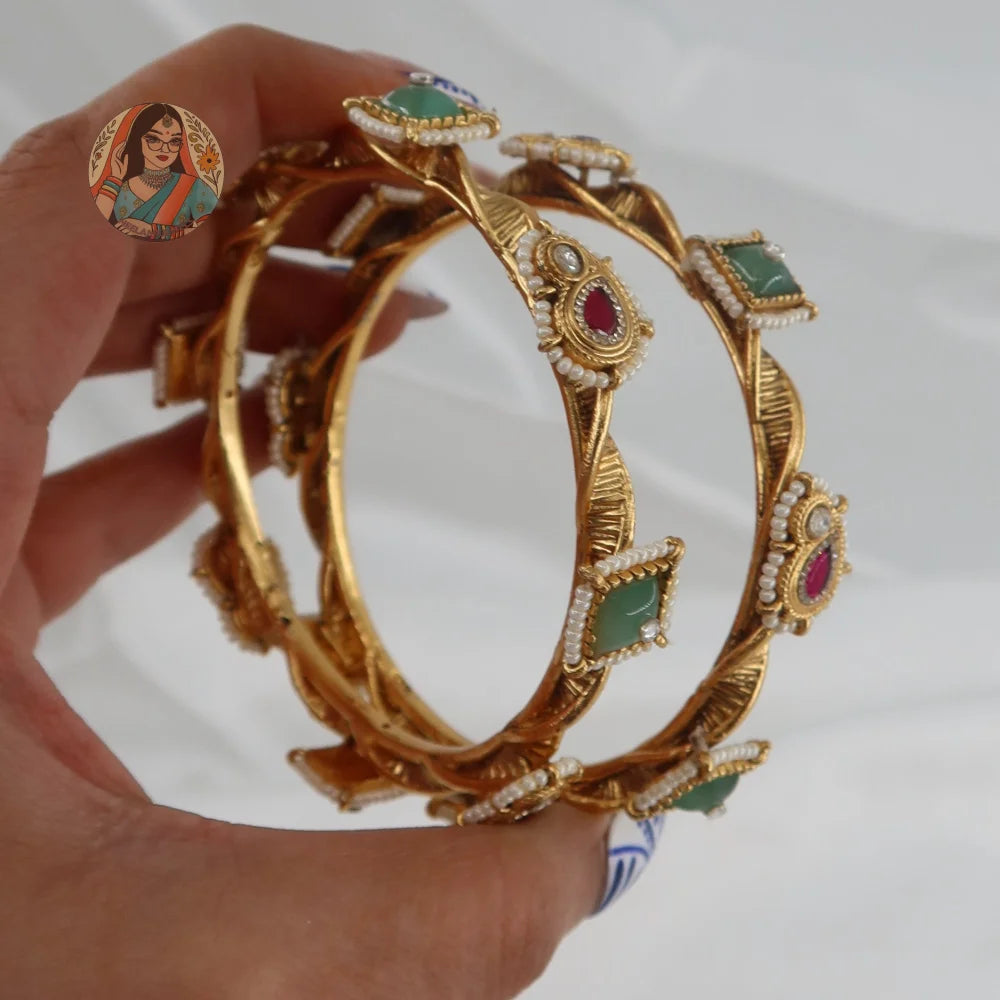 Twisted Vine Bangle Set