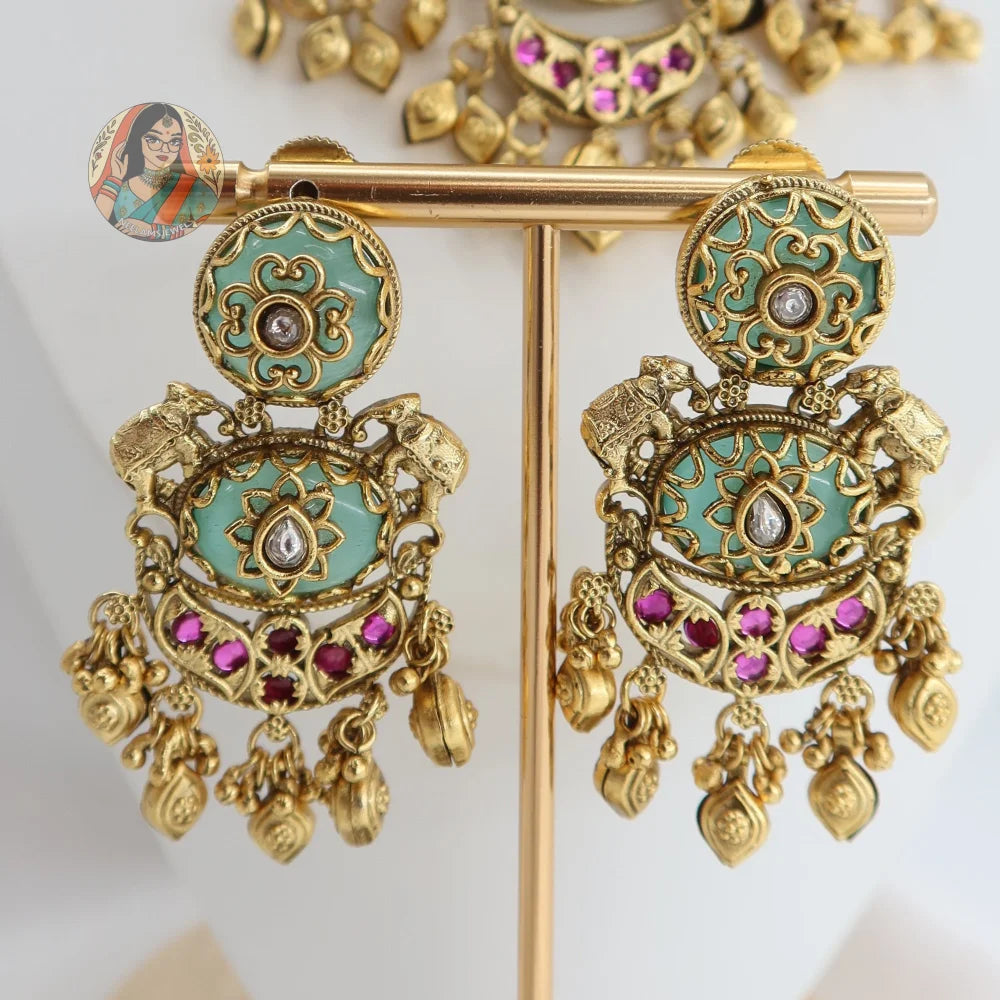 Urvi Heritage Necklace Set