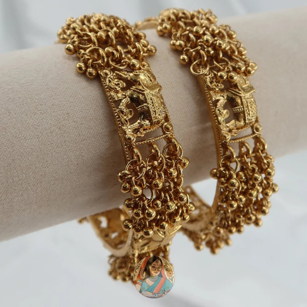 Zar Haathi Statement Bangles