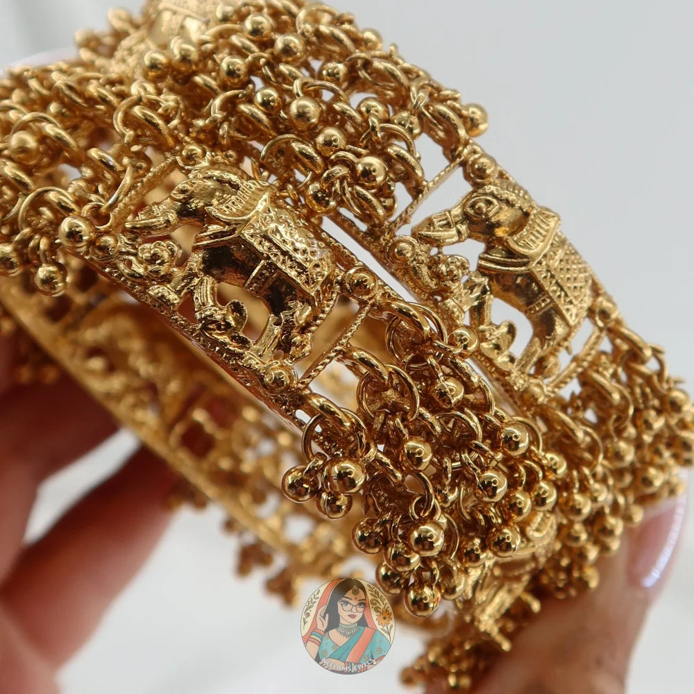 Zar Haathi Statement Bangles
