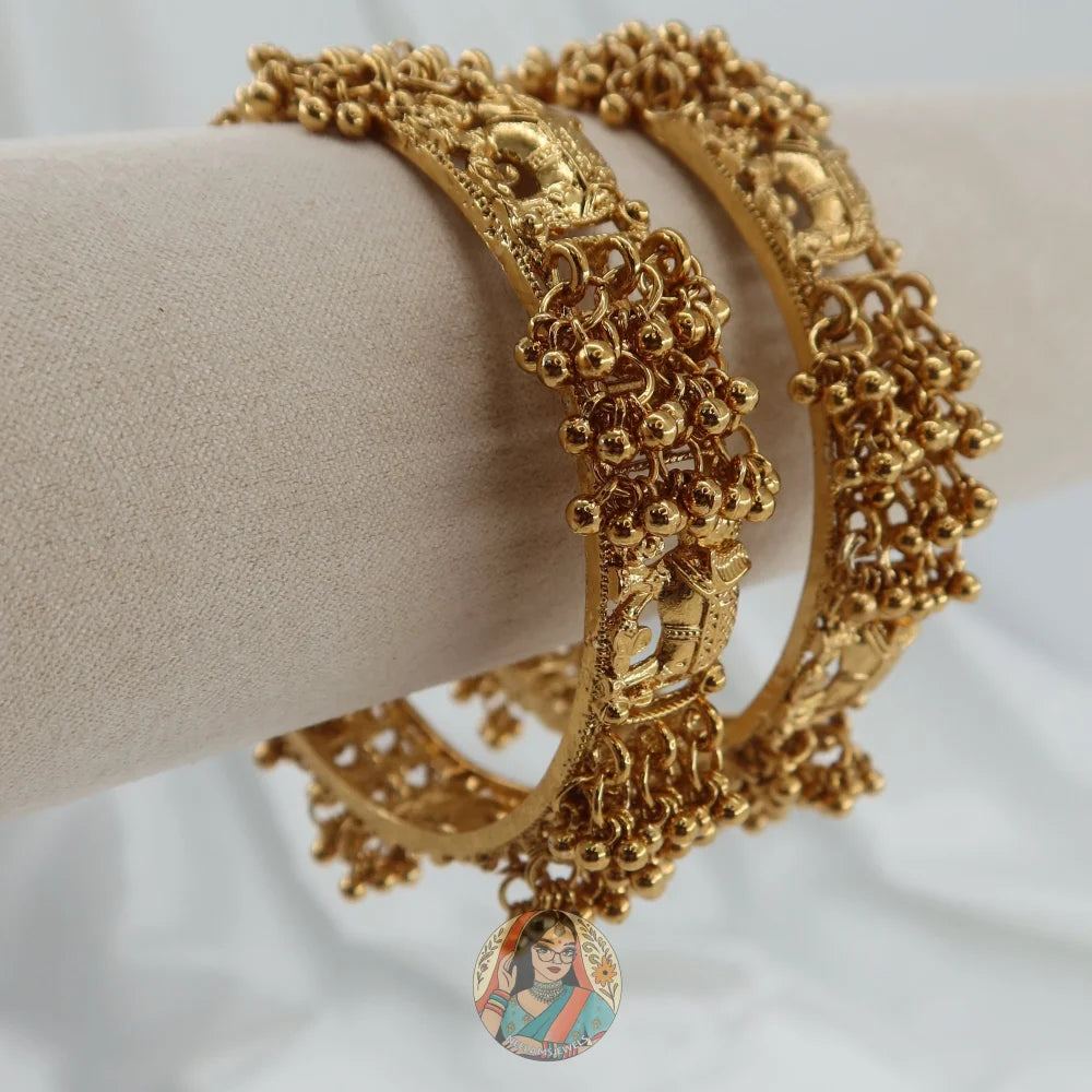 Zar Haathi Statement Bangles