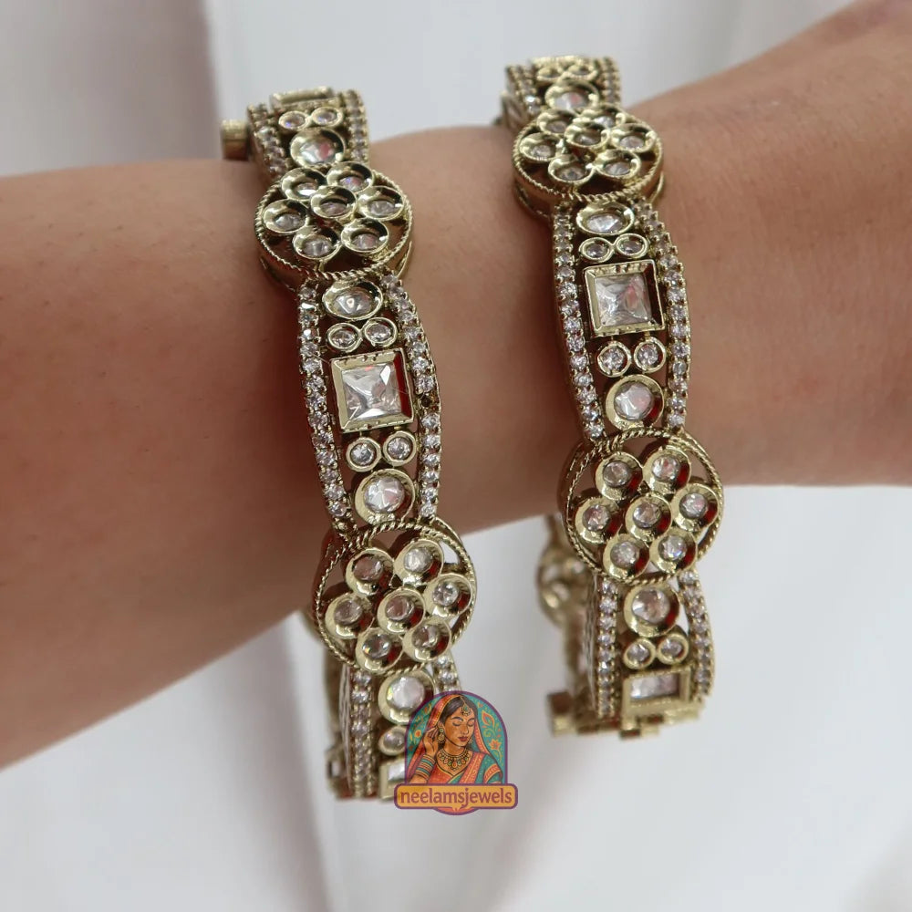 Zeenat Kundan Bangles