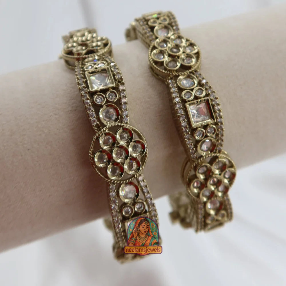 Zeenat Kundan Bangles