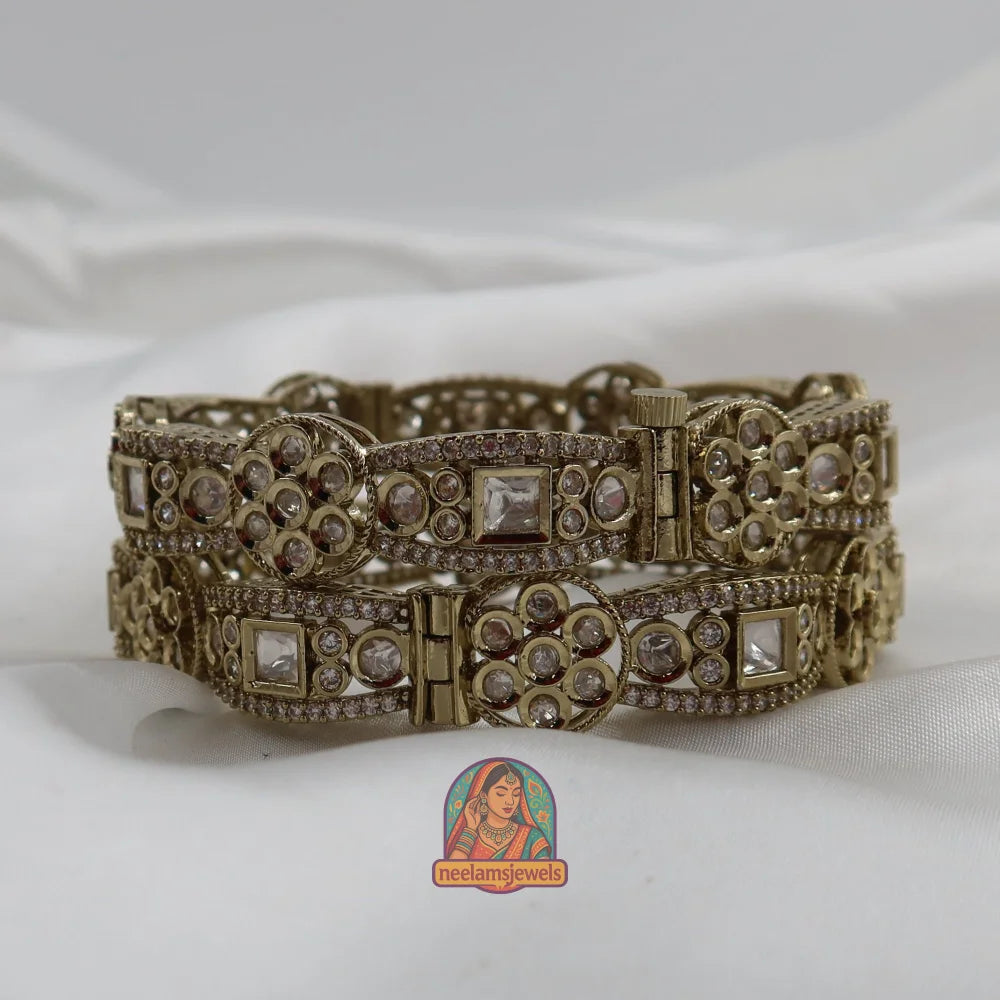 Zeenat Kundan Bangles